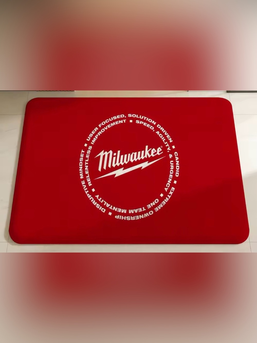 New Milwaukee Tool Memory Foam Anti-Fatigue Floor Mat 24"x16" father's day gift